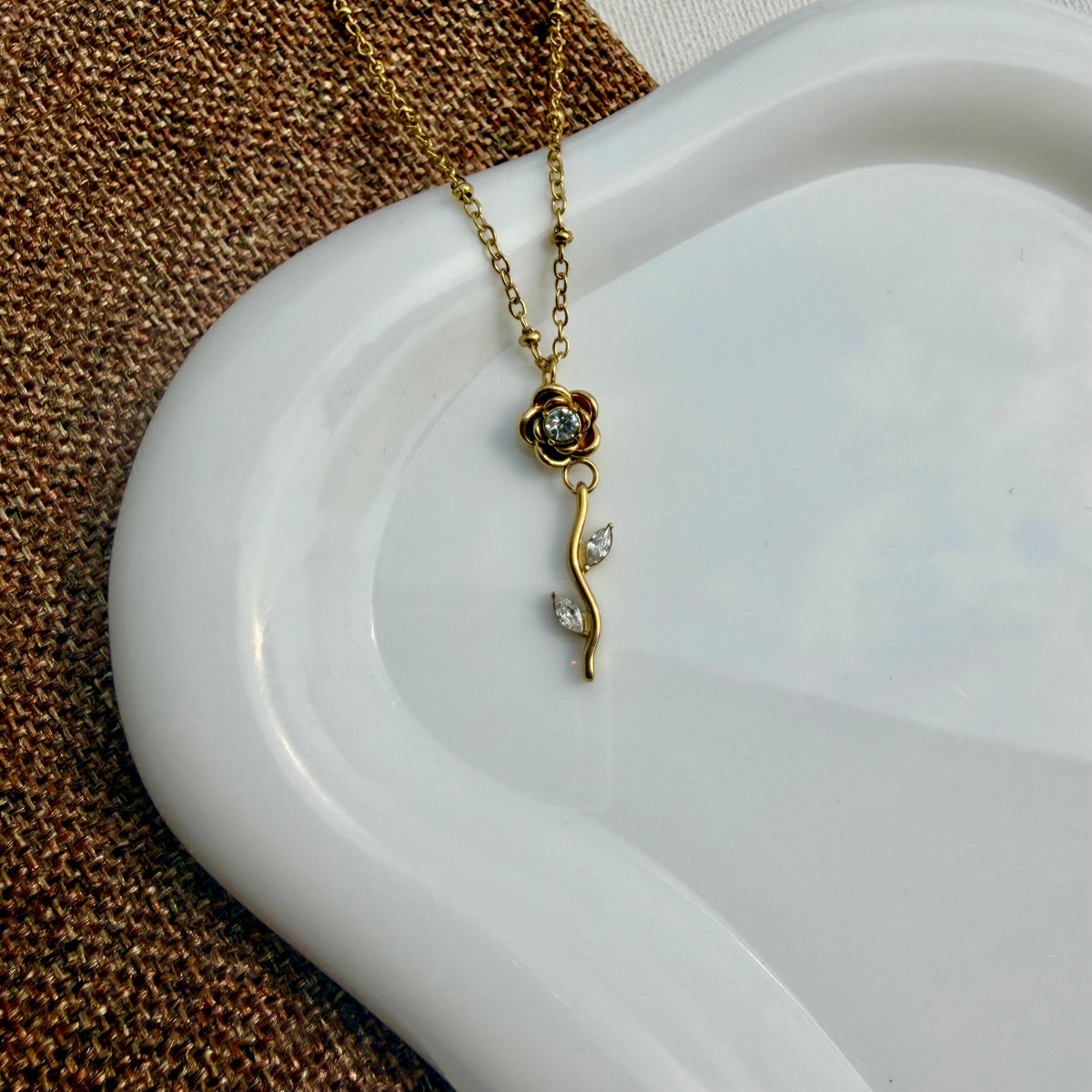 Rose Noir Neckchain