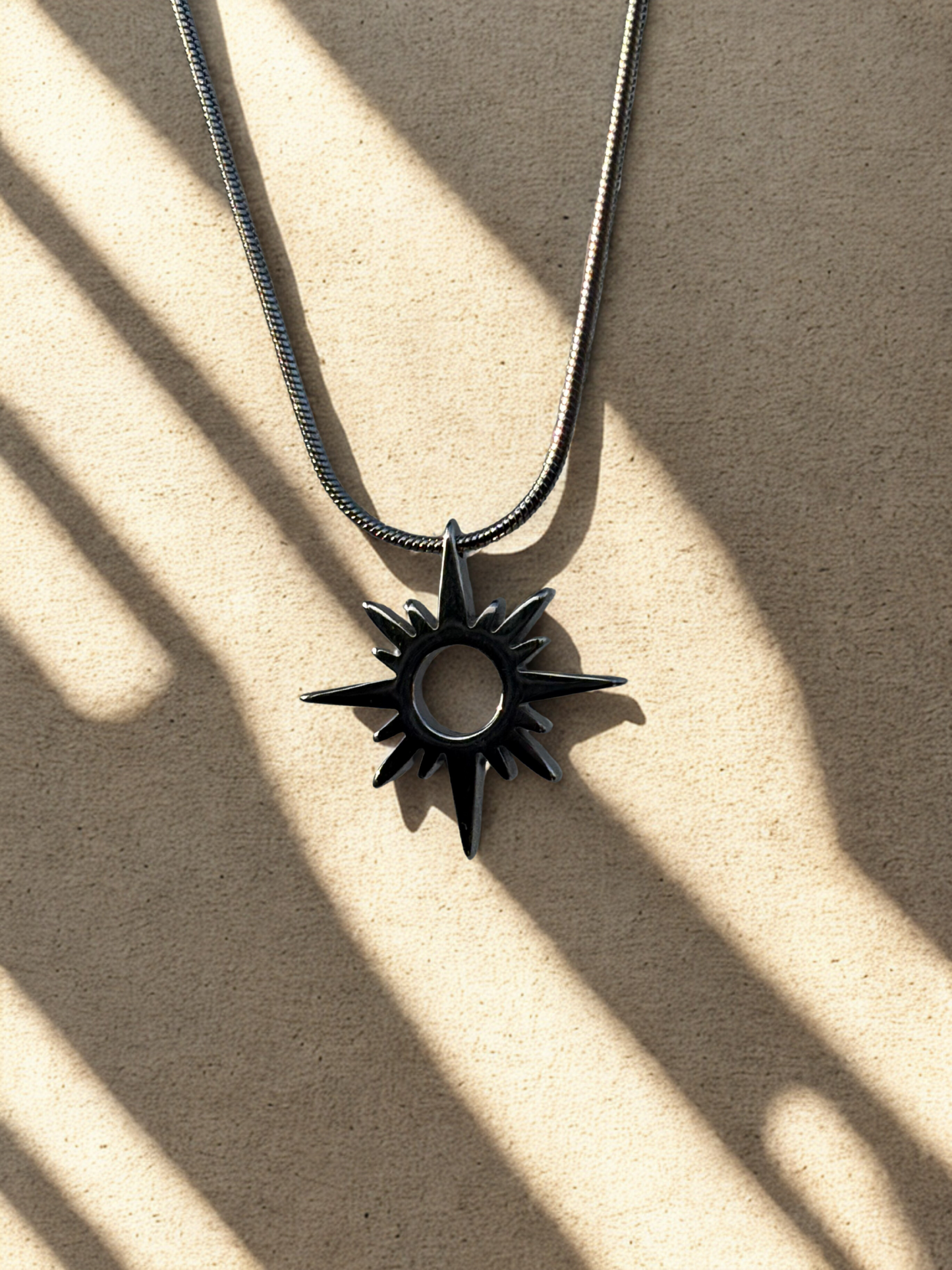 SUNBURST UNISEX CHAIN SILVER
