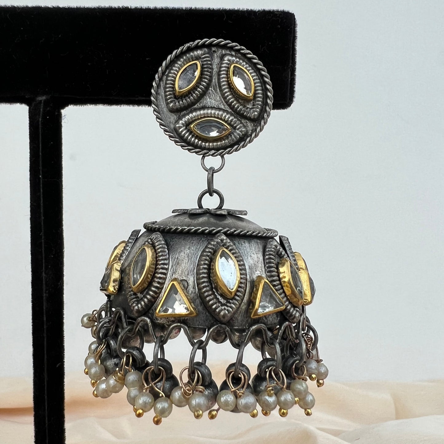Oxidised Jhumka with Kundan