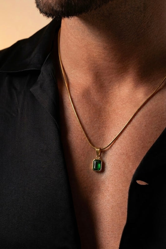 JADE GREEN NECK CHAIN