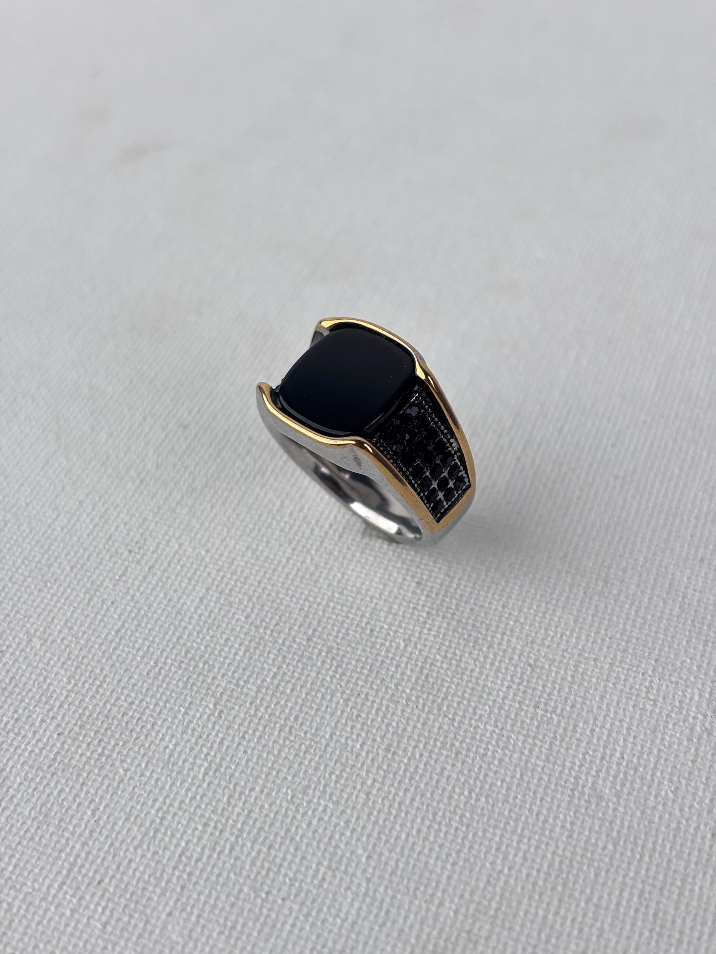 18K Dual Tone Men’s Ring