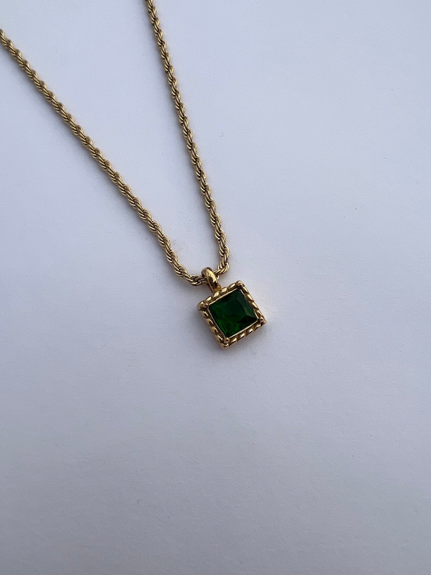 Emerald Unisex Neckchain