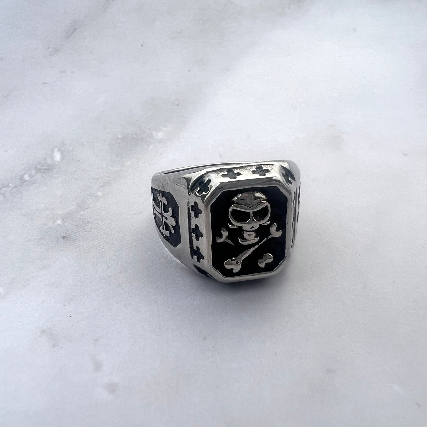 18K Silver Skull Ring