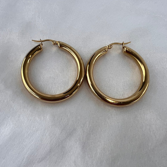 Circle of Simplicity Hoops