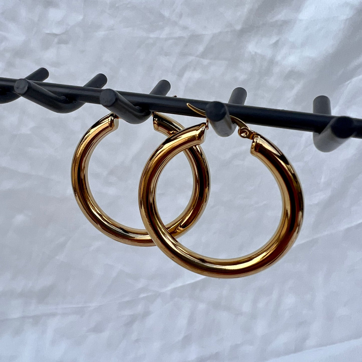 Circle of Simplicity Hoops