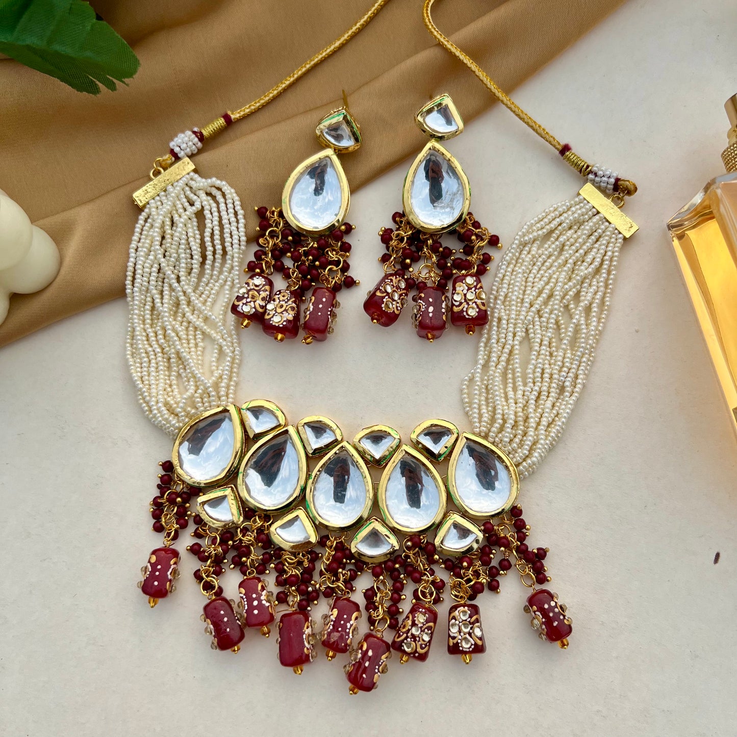 Maroon Gold Tone Kundan Choker Set